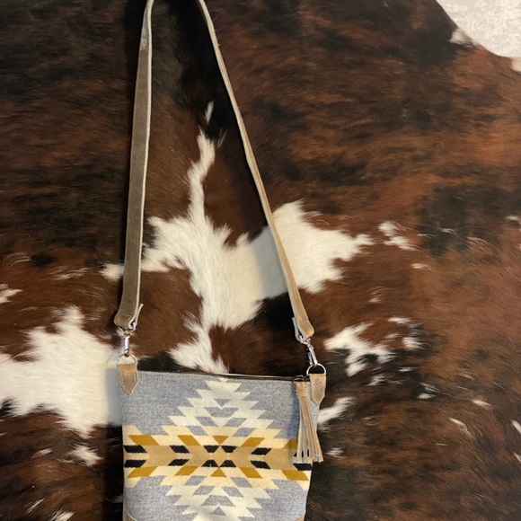 Custom crossbody - Picture 2 of 2